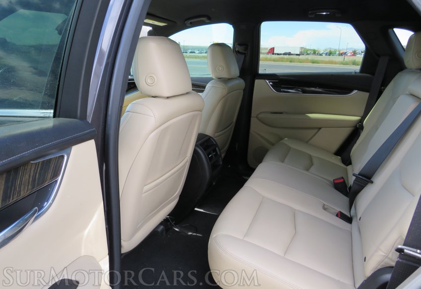 2017 Cadillac XT5 - Image 38