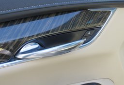 2017 Cadillac XT5 - Image 64