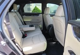 2017 Cadillac XT5 - Image 36