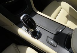 2017 Cadillac XT5 - Image 59