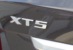 2017 Cadillac XT5 - Image 29