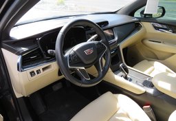 2017 Cadillac XT5 - Image 31