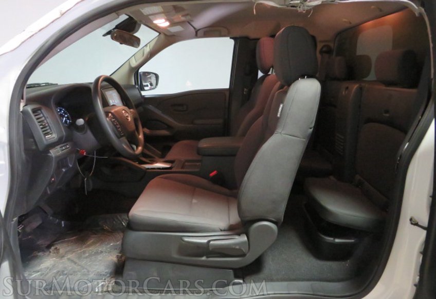 2024 Nissan Frontier - Image 20