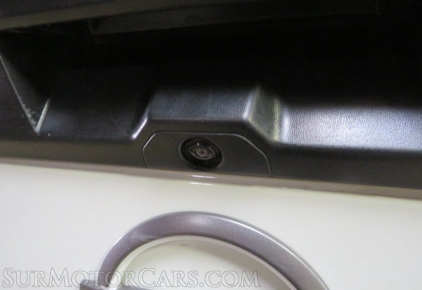 2024 Nissan Frontier - Image 15