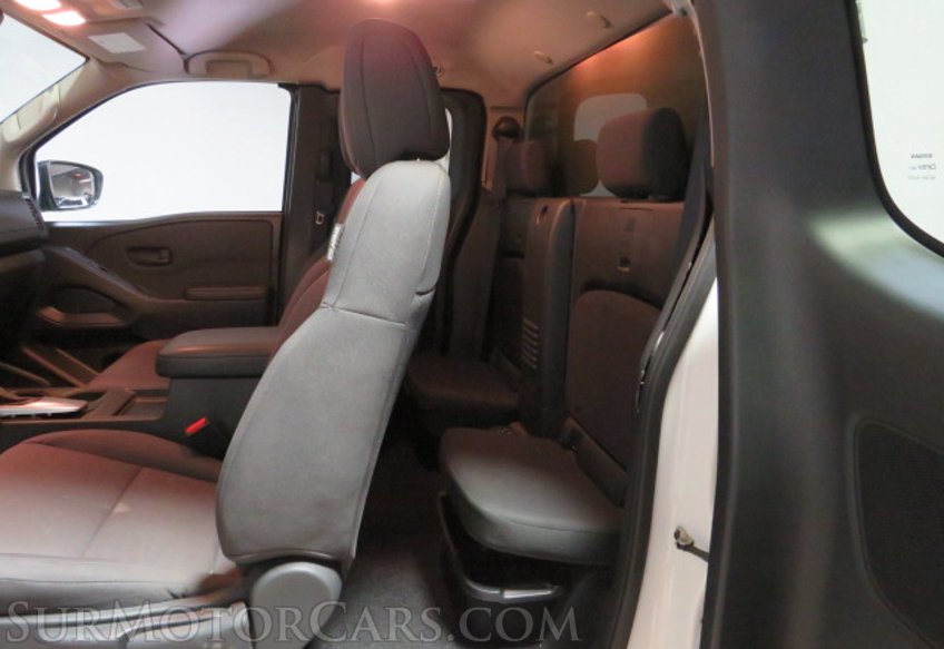 2024 Nissan Frontier - Image 28