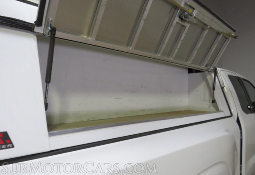 2024 Nissan Frontier - Image 18