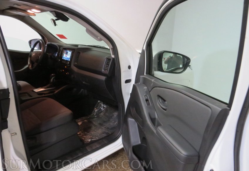 2024 Nissan Frontier - Image 21