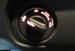 2024 Nissan Frontier - Image 33