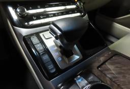Thumbnail of 2018 Genesis G90