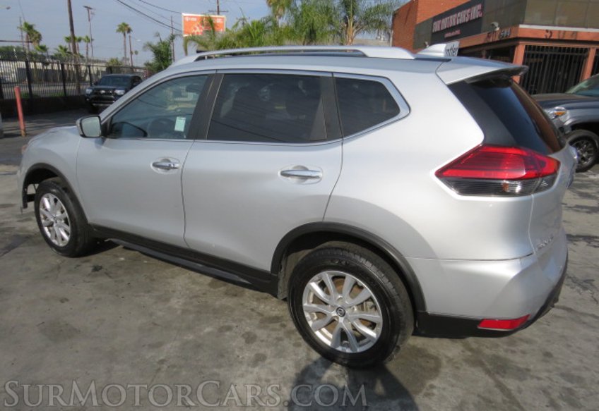 2017 Nissan Rogue - Image 5