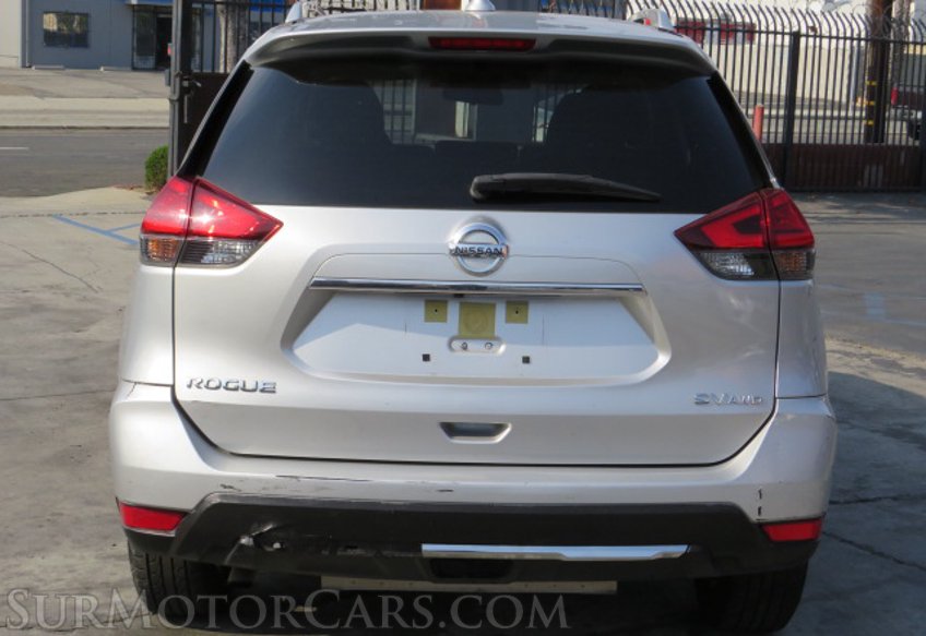 2017 Nissan Rogue - Image 10