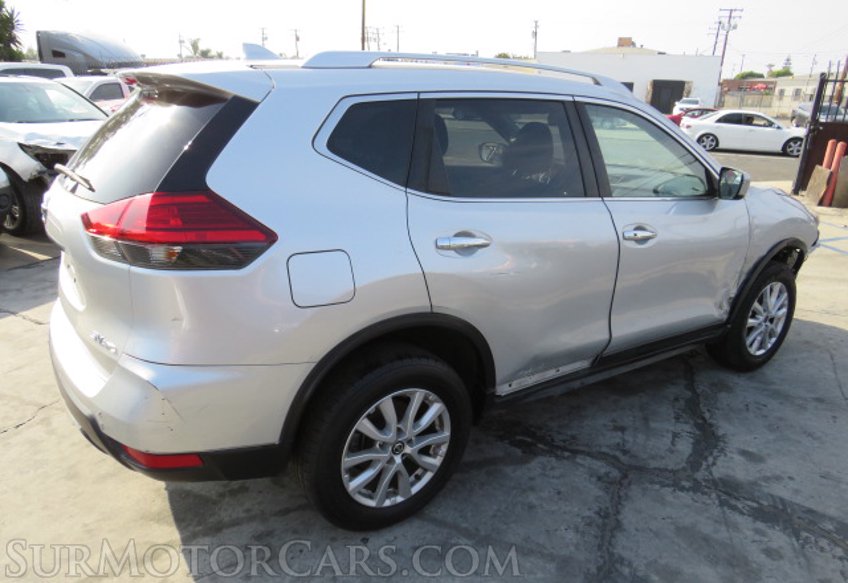 2017 Nissan Rogue - Image 6