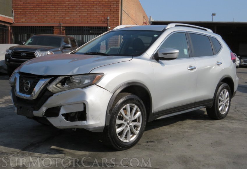 2017 Nissan Rogue - Image 3