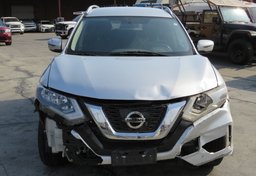 2017 Nissan Rogue - Image 9