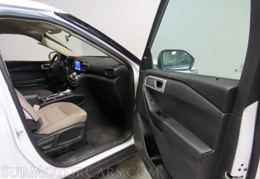 2022 Ford Explorer - Image 19