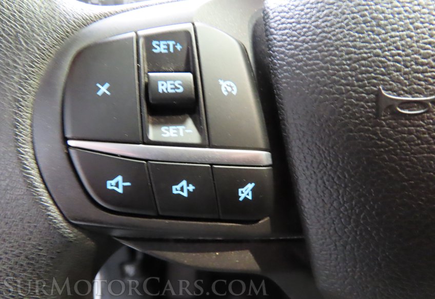 2022 Ford Explorer - Image 32