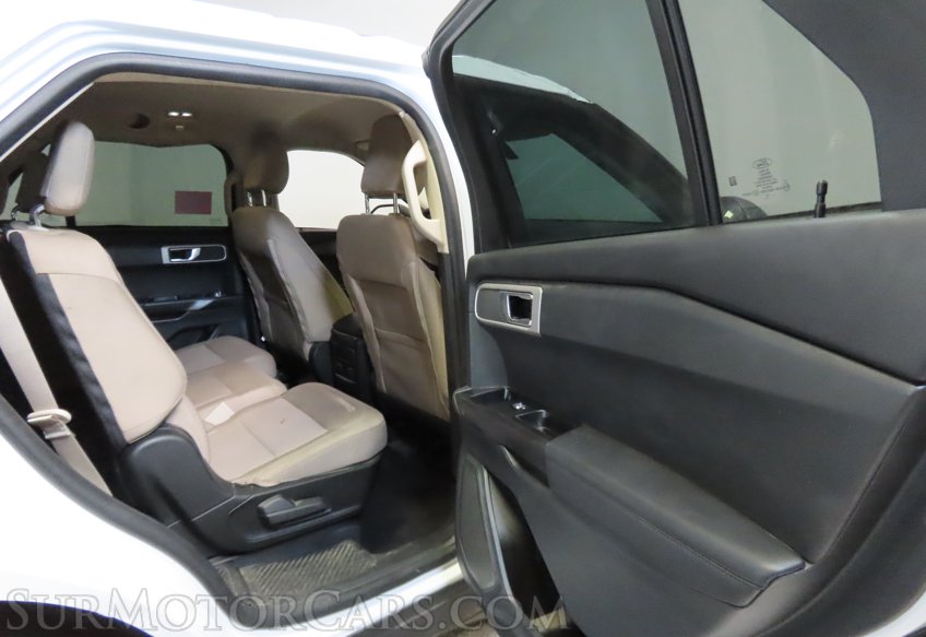 2022 Ford Explorer - Image 24