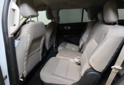 2022 Ford Explorer - Image 26