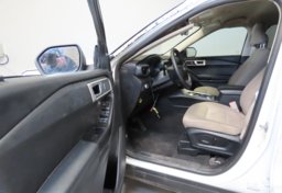 2022 Ford Explorer - Image 18