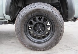 2023 Toyota Tacoma 4WD - Image 18