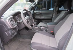 2023 Toyota Tacoma 4WD - Image 21