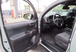 2023 Toyota Tacoma 4WD - Image 23