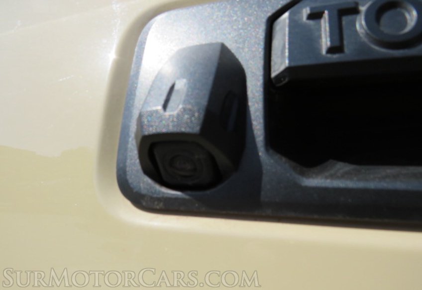 2020 Toyota Tacoma 4WD - Image 13