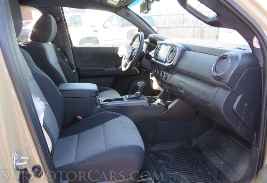 2020 Toyota Tacoma 4WD - Image 22