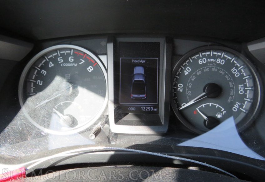 2020 Toyota Tacoma 4WD - Image 31
