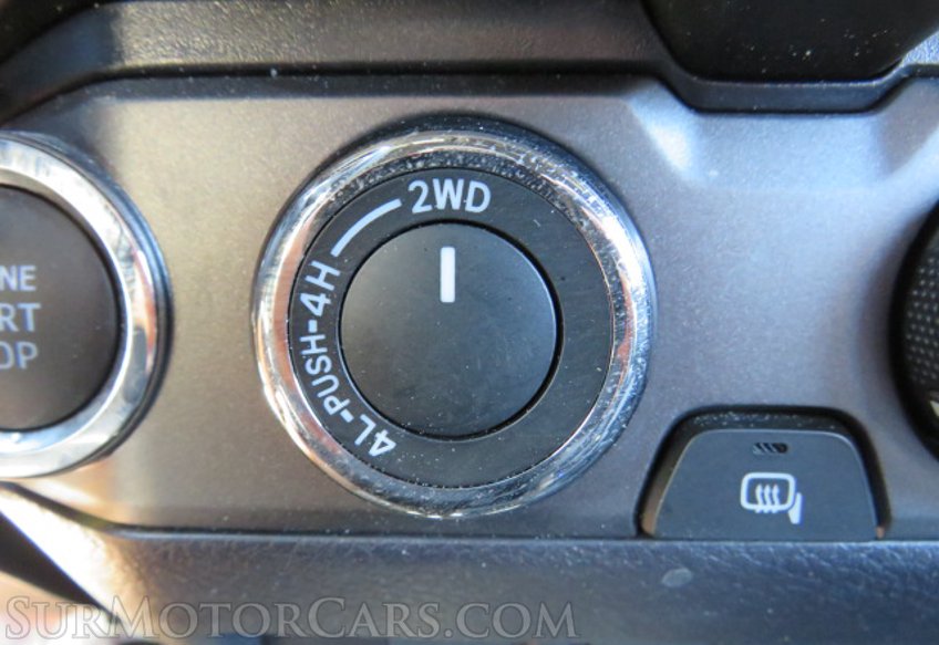 2020 Toyota Tacoma 4WD - Image 38