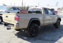 2020 Toyota Tacoma 4WD - Image 7