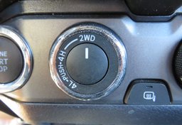 2020 Toyota Tacoma 4WD - Image 38