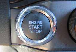 2020 Toyota Tacoma 4WD - Image 46