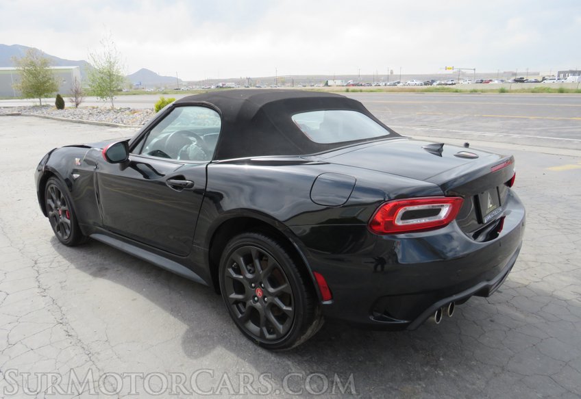 2019 FIAT 124 Spider - Image 8