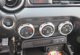 2019 FIAT 124 Spider - Image 42