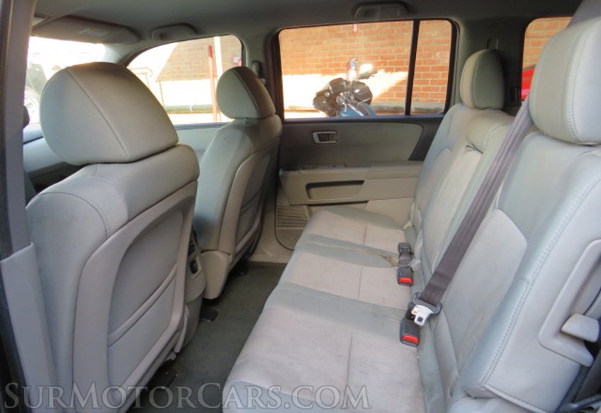 2015 Honda Pilot - Image 30