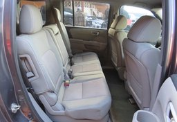 2015 Honda Pilot - Image 29