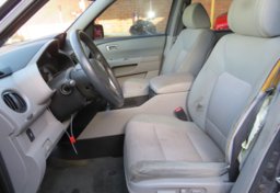 2015 Honda Pilot - Image 25