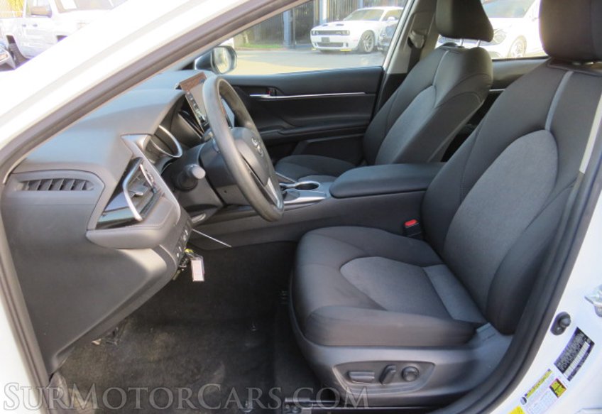 2021 Toyota Camry - Image 25