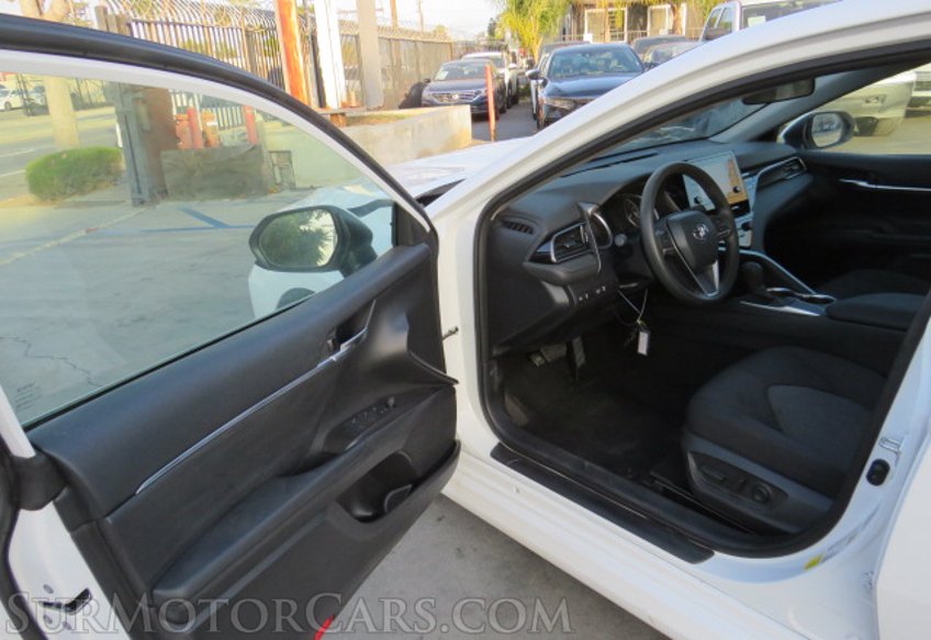 2021 Toyota Camry - Image 19