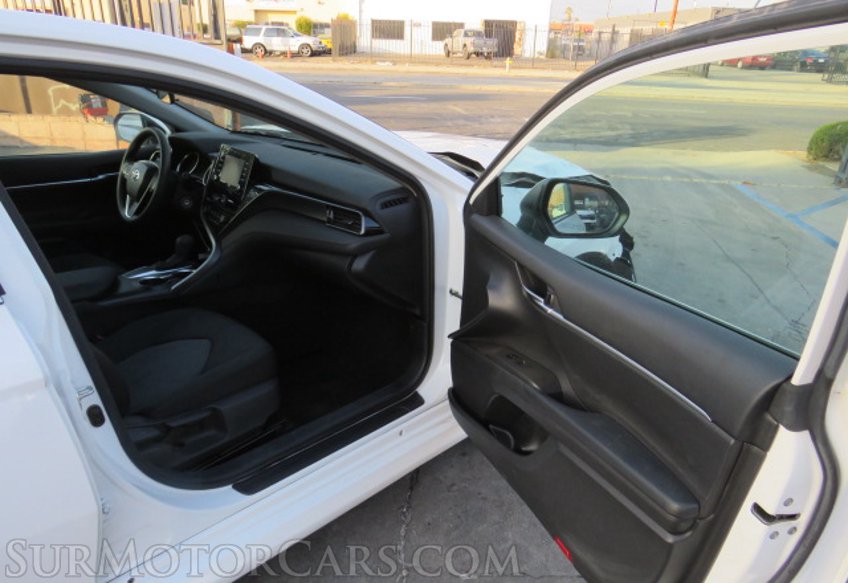 2021 Toyota Camry - Image 20