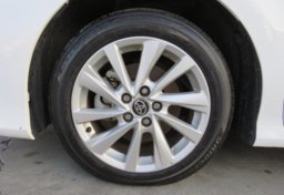 2021 Toyota Camry - Image 18