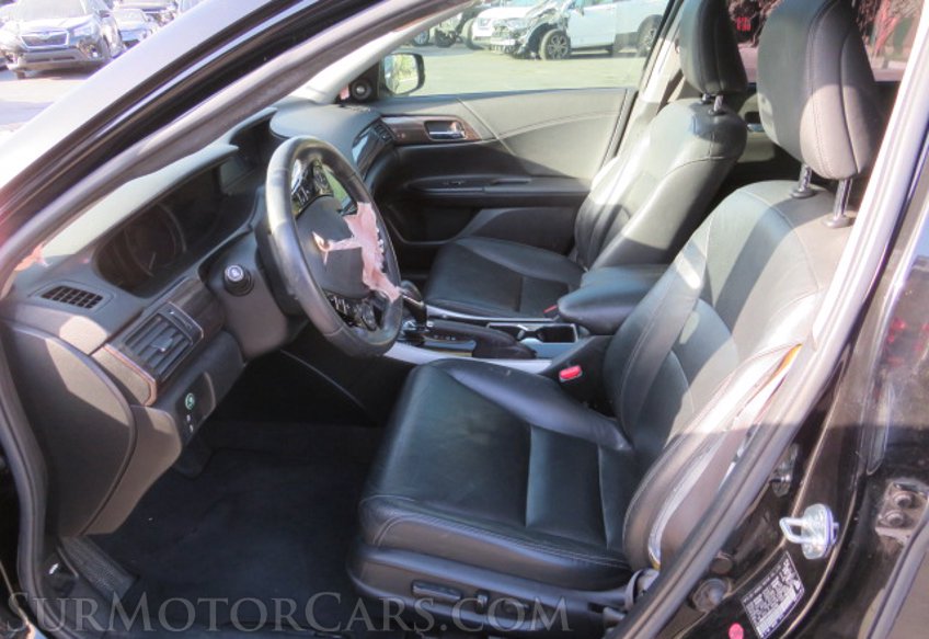 2017 Honda Accord Hybrid - Image 27