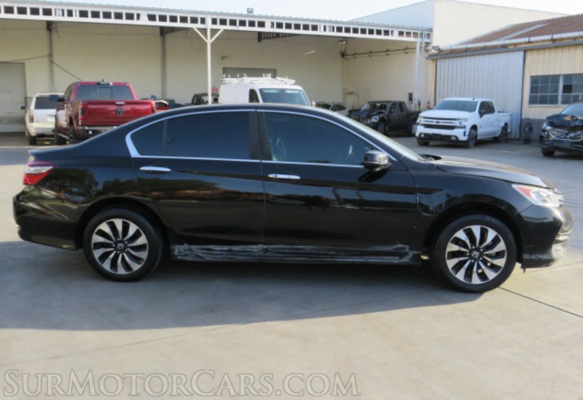 2017 Honda Accord Hybrid - Image 9