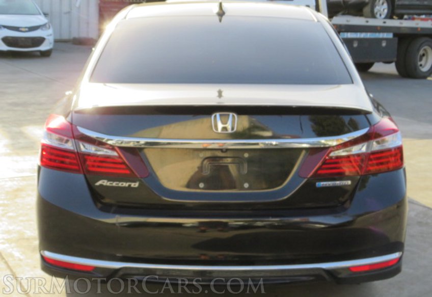 2017 Honda Accord Hybrid - Image 12