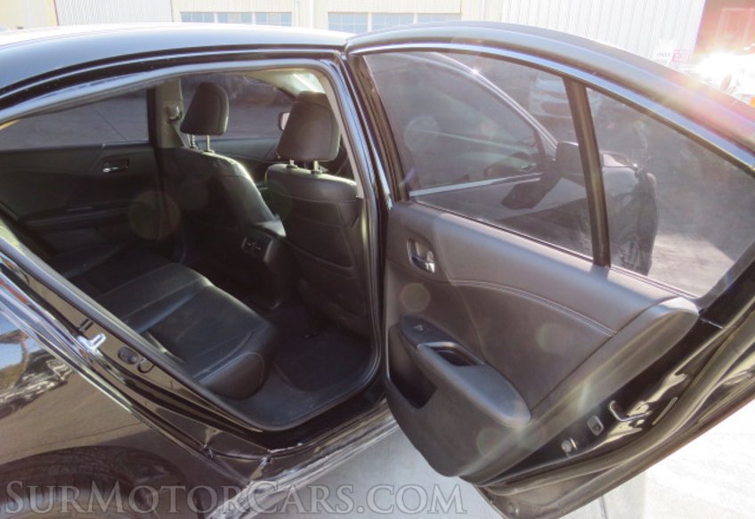 2017 Honda Accord Hybrid - Image 24