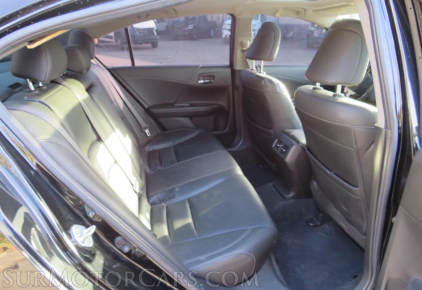 2017 Honda Accord Hybrid - Image 32