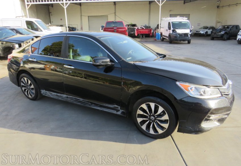 2017 Honda Accord Hybrid - Image 3