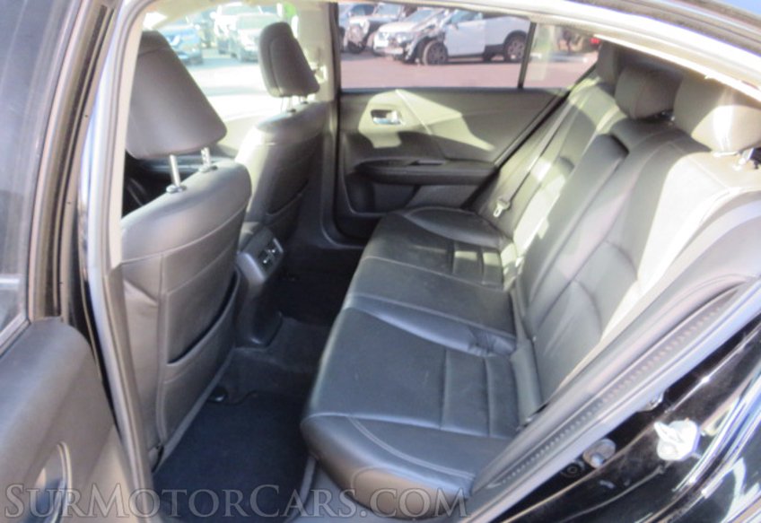 2017 Honda Accord Hybrid - Image 31