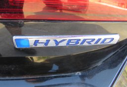 2017 Honda Accord Hybrid - Image 18